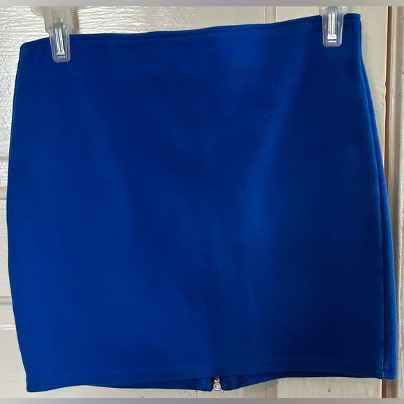 Mini skirt - Picture 2 of 2